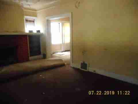 11375 Belleterre (9)_m.jpg